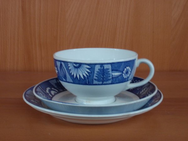1260 Runo teacup set
