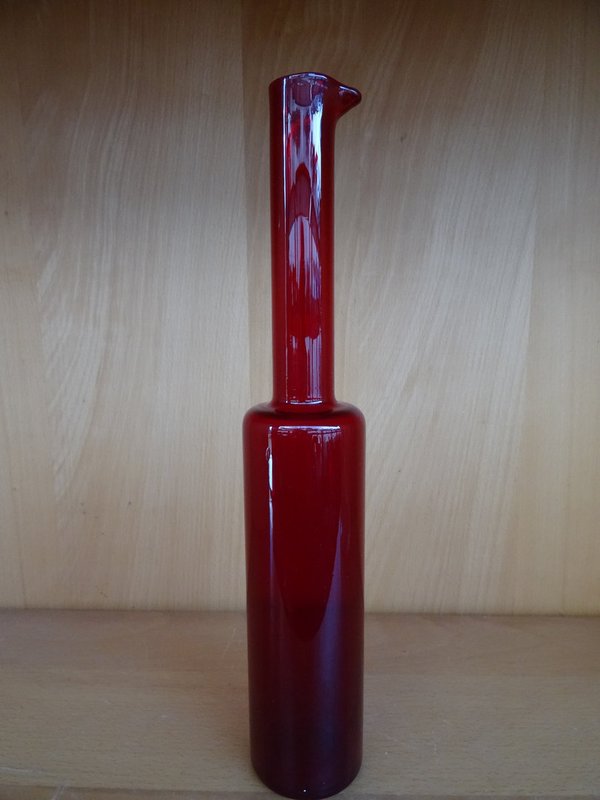 1610 Nanny Still Bottle / Vase