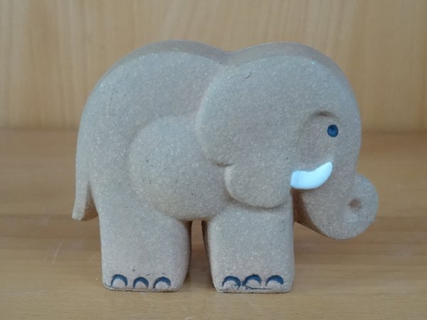 2854 Elefantti figuuri Lisa Larson